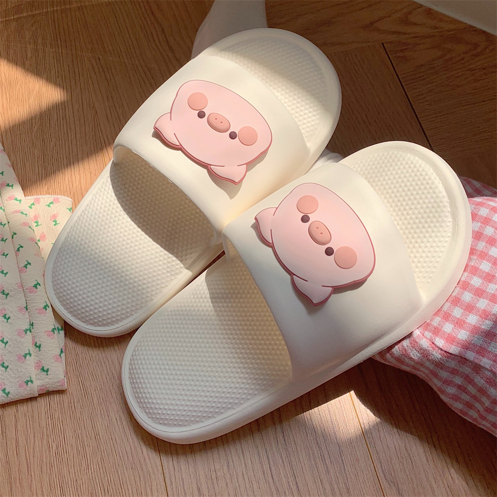 2024 New slippers Ladies Summer shoes Cartoon Piggy slippers Indoor Street Sandals Girls Beach shower slide