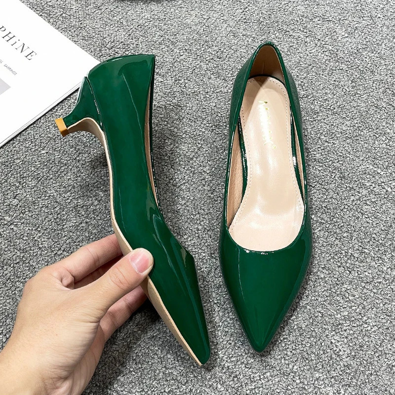 Women Small Kitten High Heels Brief Shiny Leather Pumps Low Heel Ladies Work Office Shoes OL Elegant Brides Wedding Tacone 241030
