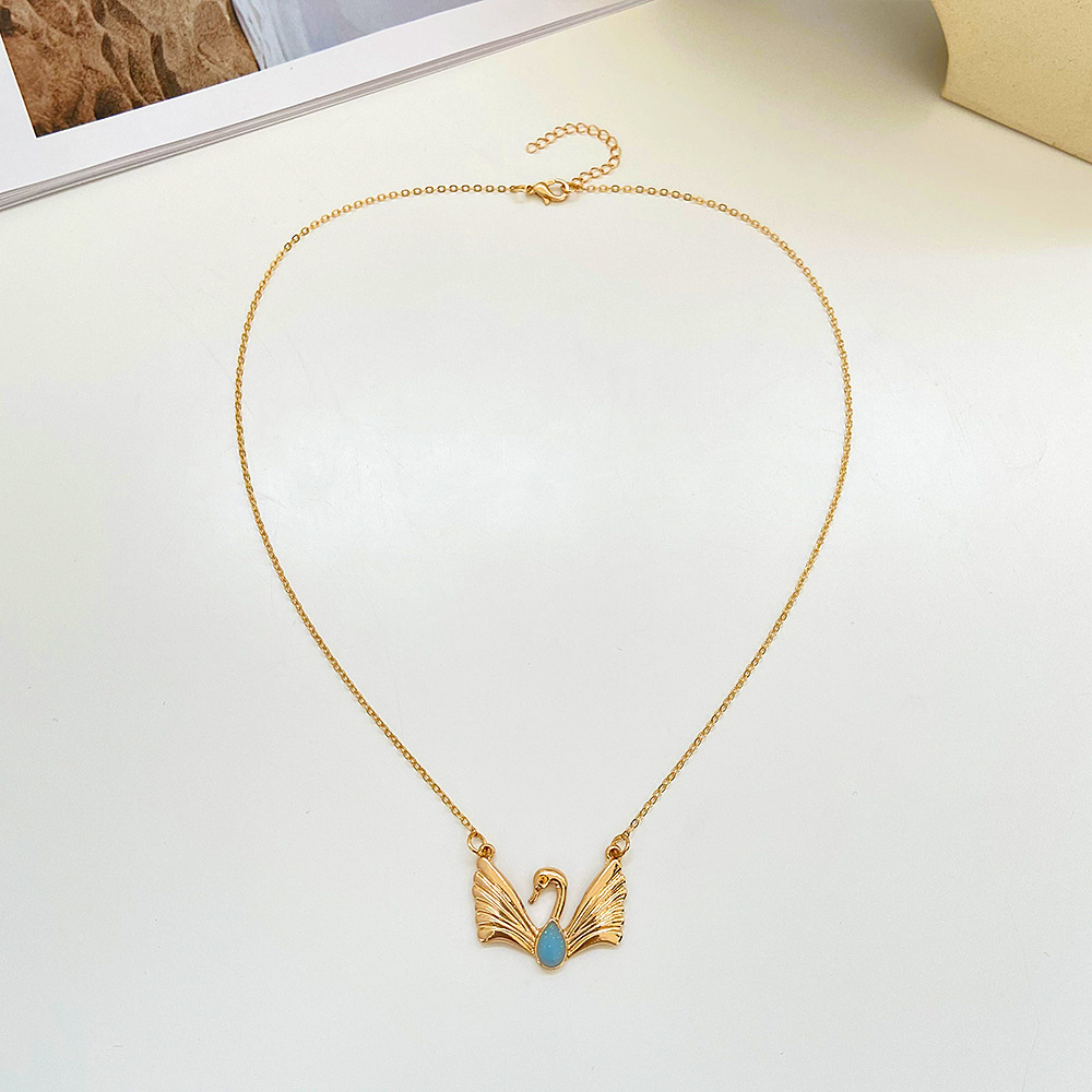 Elegant Swans Necklace from Barbie Princess Collection for Ladies
