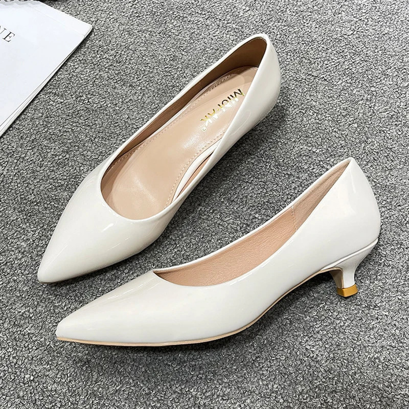 Women Small Kitten High Heels Brief Shiny Leather Pumps Low Heel Ladies Work Office Shoes OL Elegant Brides Wedding Tacone 241030