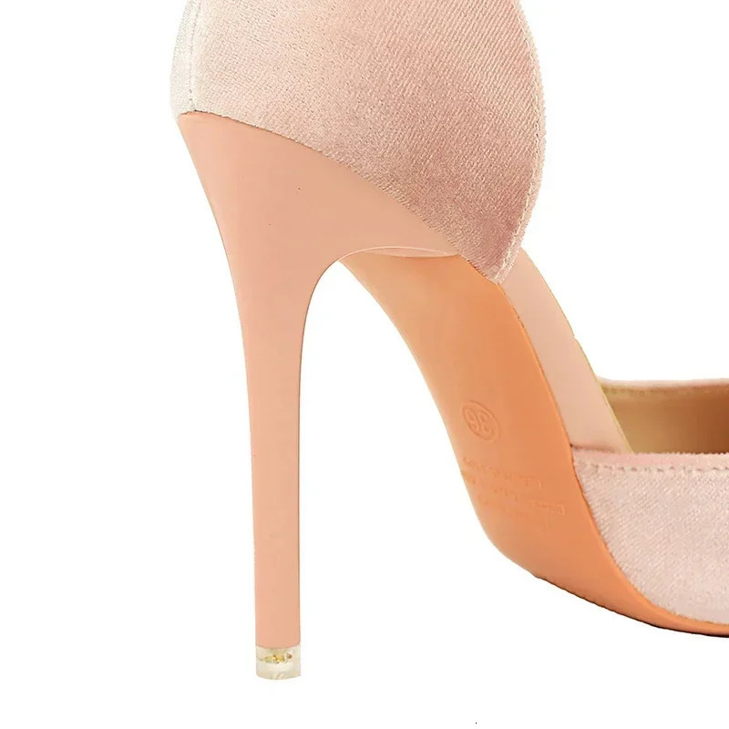 Women 10.5cm Super High Heels Fashion Pointed Toe Veet Nightclub Pumps Lady Side Hollow Evening Banquet Dress Shoes Plus Size 241030