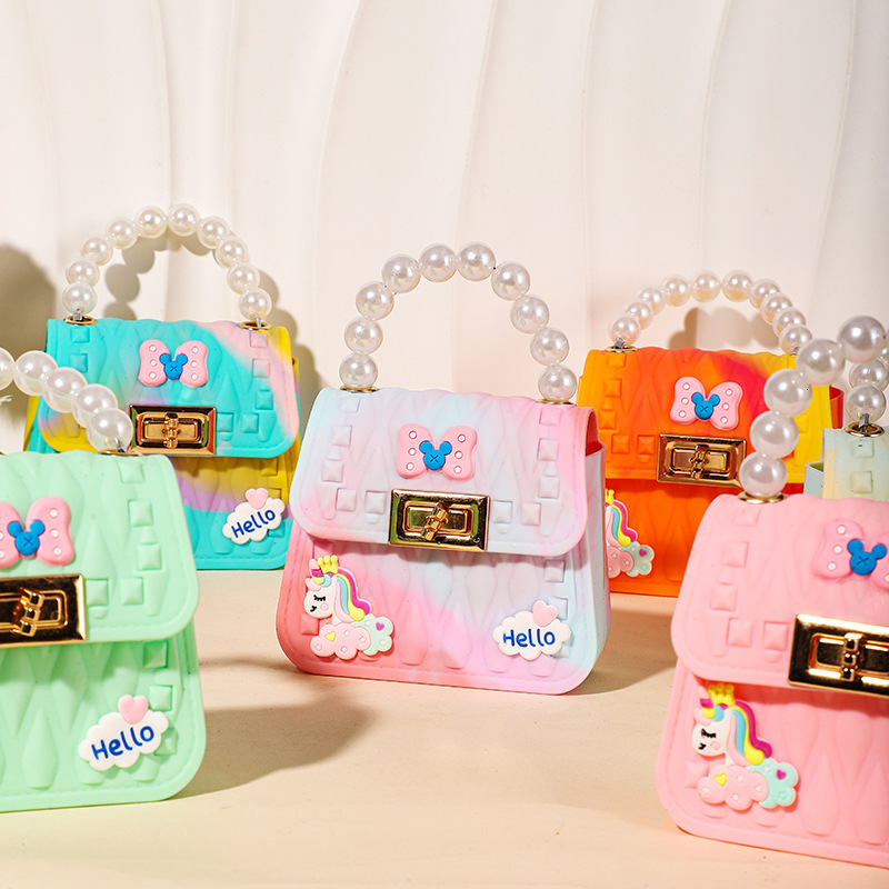 New Designer Mini Leaf shaped Jelly Silicone Strap Bag Handheld Wallet
