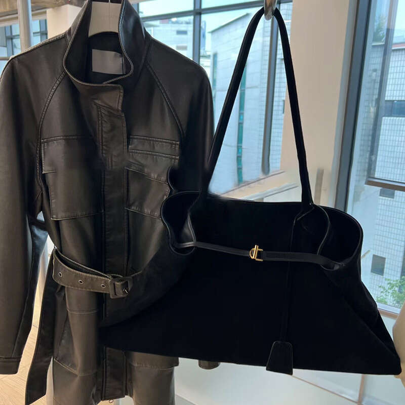 Shoulder Bags For Women Large Capacity Tote Vintage Commute 2024 Korean Fashion Big Armpit Female Crossbody Bag Handbags