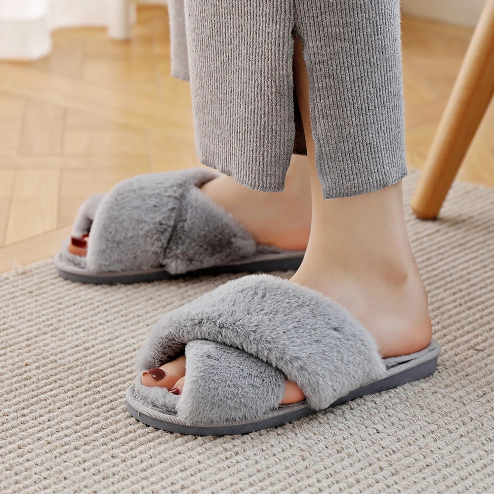 BEVERGREEN Winter Womens House Slippers Artificial Fur Warm Flat Shoes Womens Slip on Home Furry Ladies Slides Plus Size Wholesale 241031