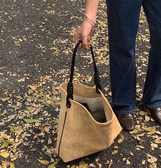 Korean Version Instagram Autumn/Winter Retro Suede Single Shoulder Bucket Large Capacity Portable Tote Women's Bag
