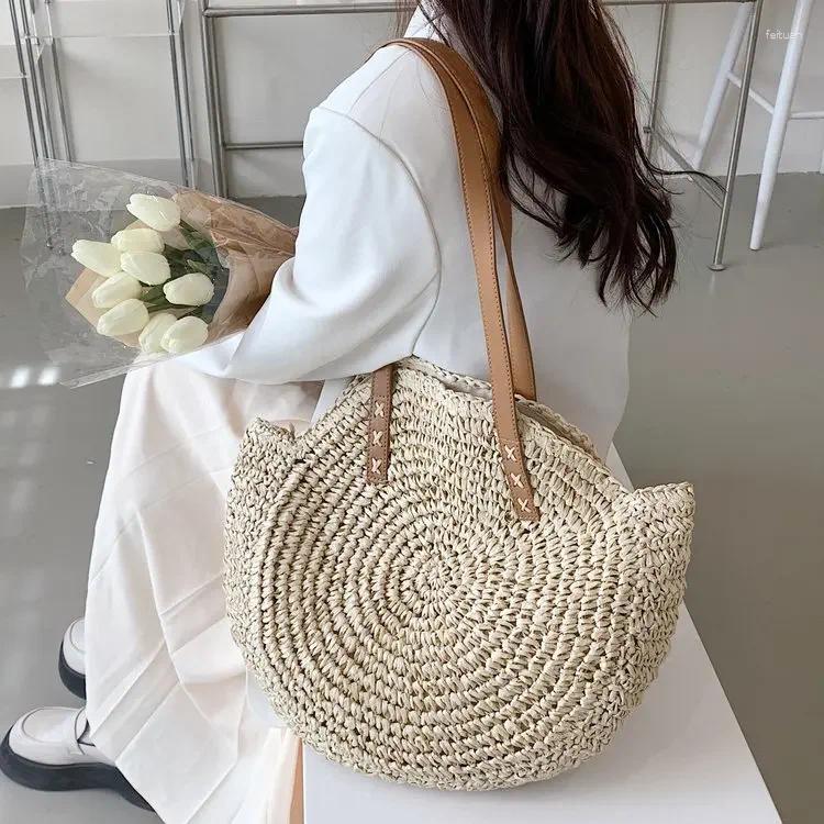 2025 NEW Totes Women's Hollowed Out wers Handbags Round Straw Shoulder Bags Fashion Casual Woven Lage Capacity Bag Beach Tote Retro zhanyishengli