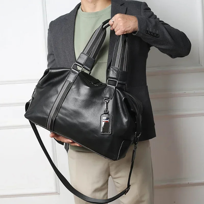 Fashionable Men Shortdistance Travel Bag Portable Luggage Large Capacity Business Messenger Cowhide Leather Gym Handbag 241125