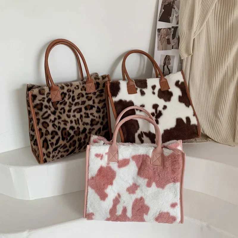Leopard Print Plush Handbag Fashionable for Women Commuting Plush Bag Designer Bags Purse and Handbags Bolsos De MujerC241031