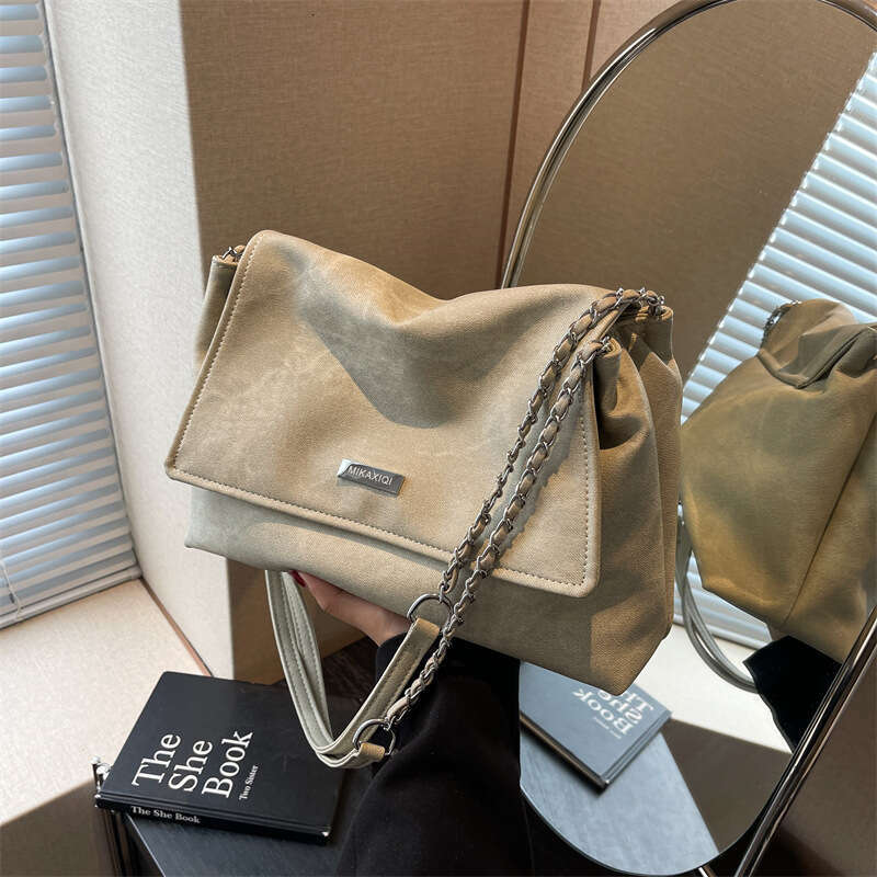 Ladies Commuter Retro Large Capacity Shoulder Bag Fashion Chain Handbag Girls Simple Crossbody PU Material