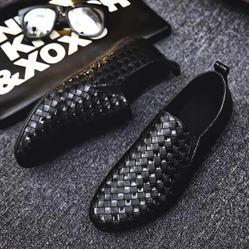 Casual Fashion Light Men Loafers New Moccasins Breathable Slip On Black Driving Plus Size Glossy Leather Shoes