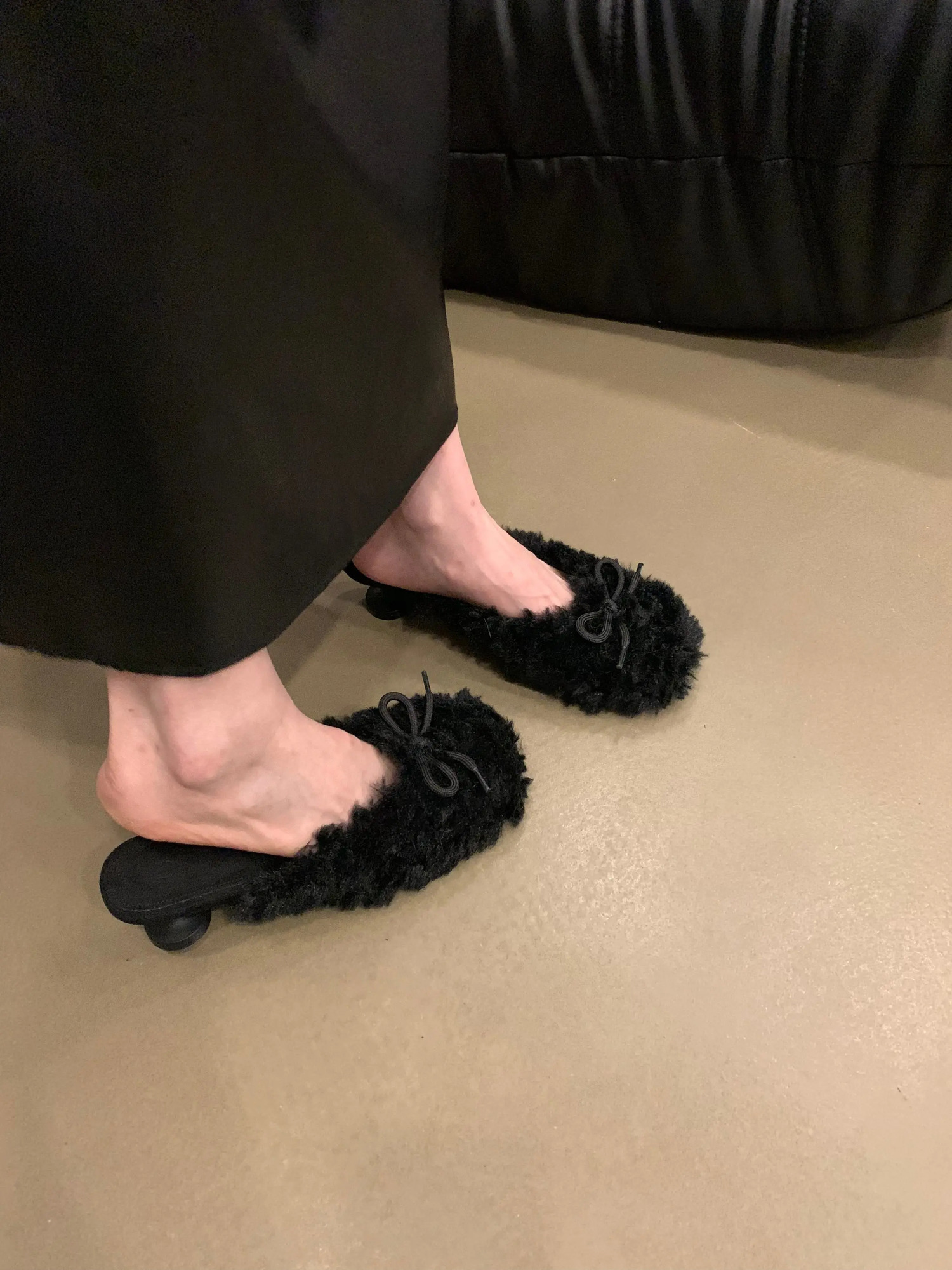 Sliding casual shoes for women pink sliding light bow Med Cover Toe fur flip Pantofle plush bow 241031