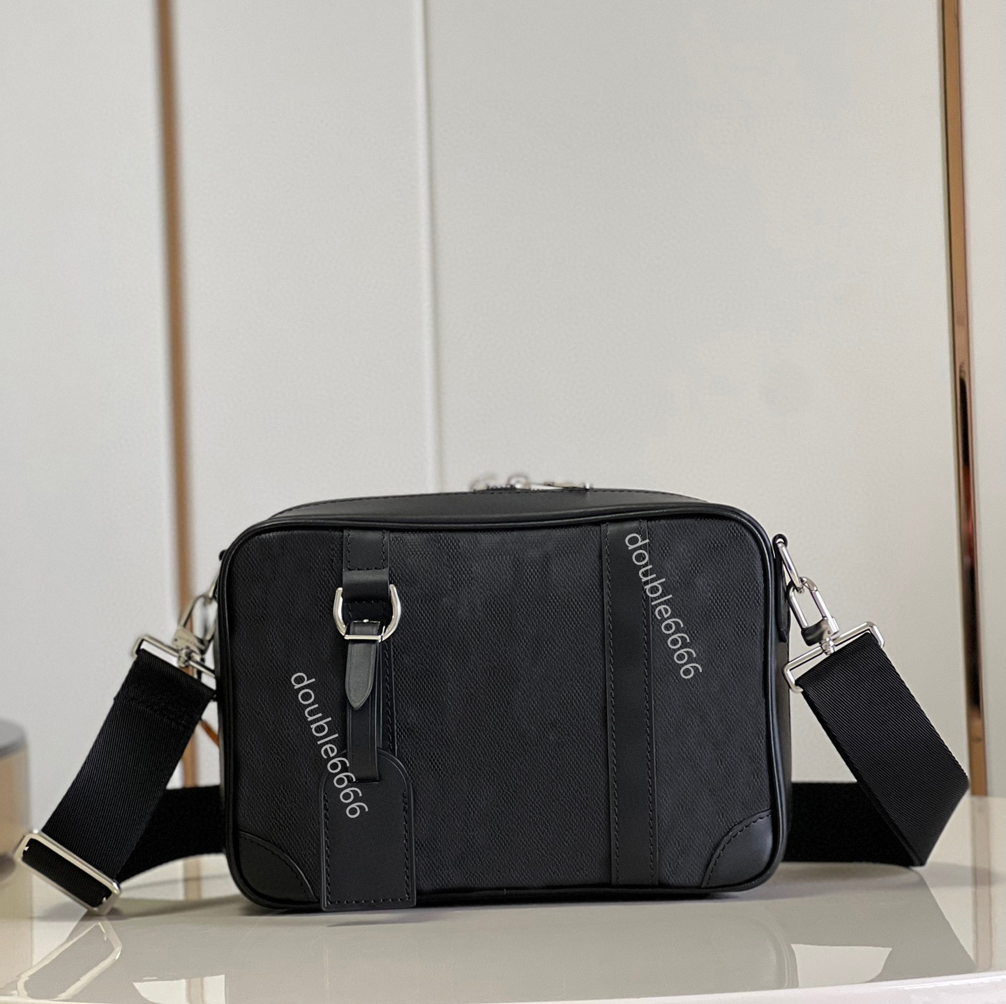 Luxury Men Messenger bag Embossed plaid handbag Phone Camera Trunk Wallet Crossbody Shoulder Flap Designer Postman Mini Tote briefcase shoulderbag