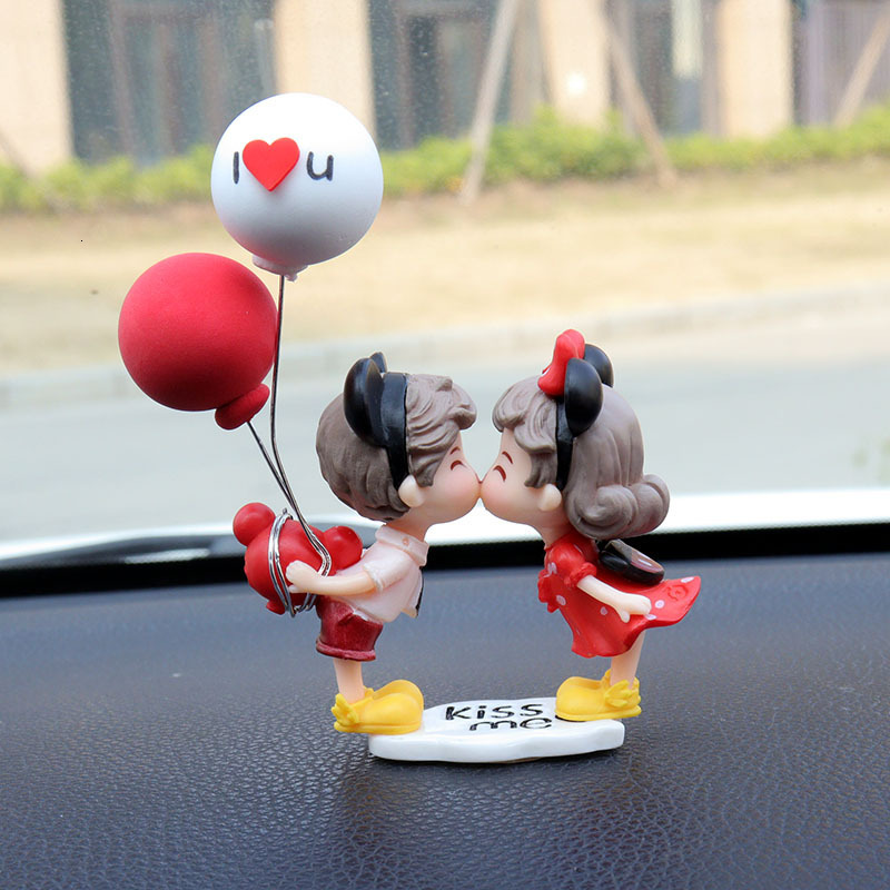 New Anime Couples For Car Ornament Model Cute Kiss Balloon Figure Auto Interior Decoration Pink Dashboard Figurine Accessories Gifts