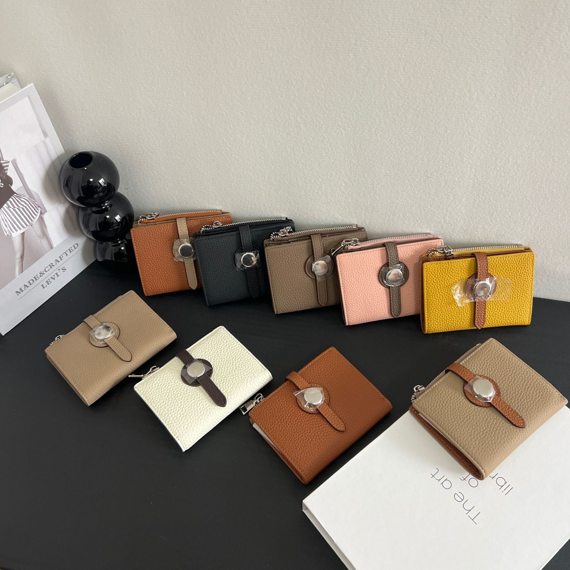 First layer cowhide double fold short wallet with women's drawstring design, contrasting and color blocking zipper wallet, folded coin purse