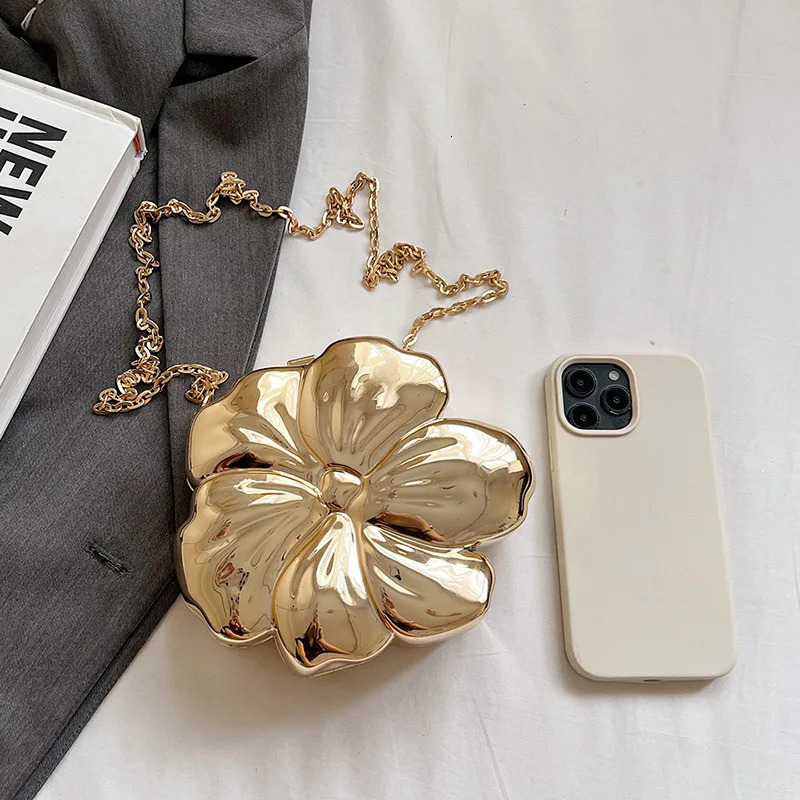 Fashion metal flower shaped cross shaped bag womens gold box shoulder bag shiny evening dress party clutch bag mini phone bag 241031