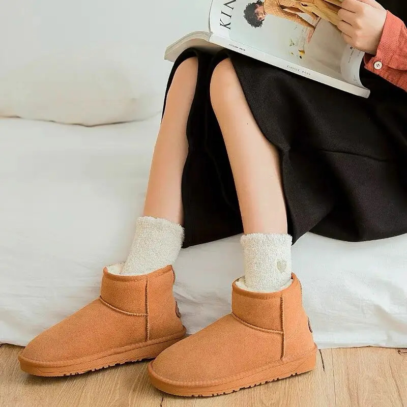 Casual Love Plush Socks Women Winter Warm Thickening Heart Printing Sleeping Snow Socks Coral Fluffy Tube Wool Sox 241031