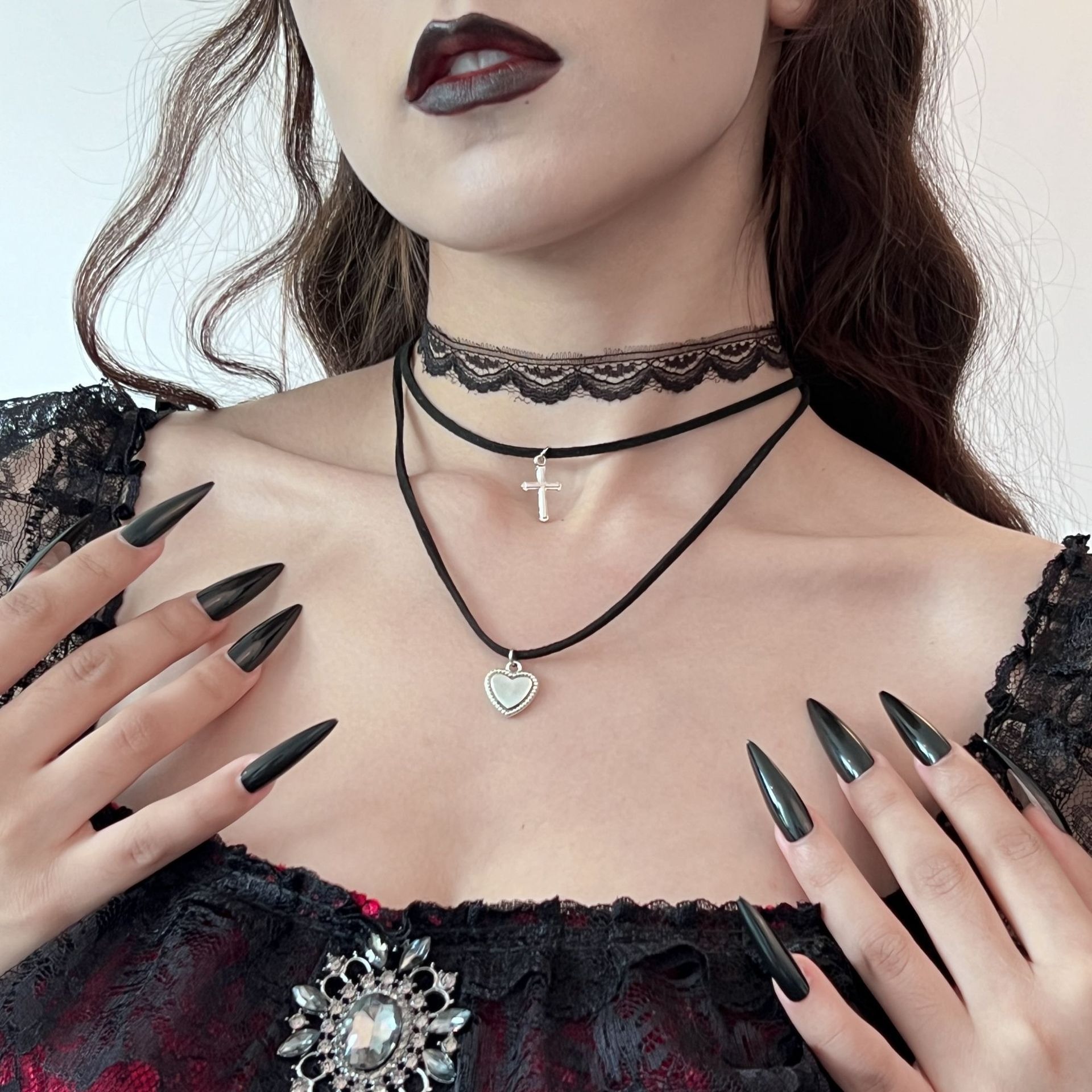 Cross border Black Cross Love Pendant Necklace for Women with Sweet and Cool Ins Style Multi layer Lace Neck Chain in Europe and America