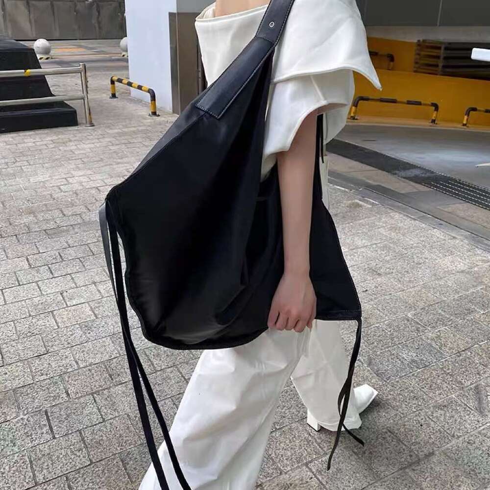 Large Capacity 2024 Unisex Niche Design Lazy Dumpg Street Trend Fashion One Shoulder Underarm Bag