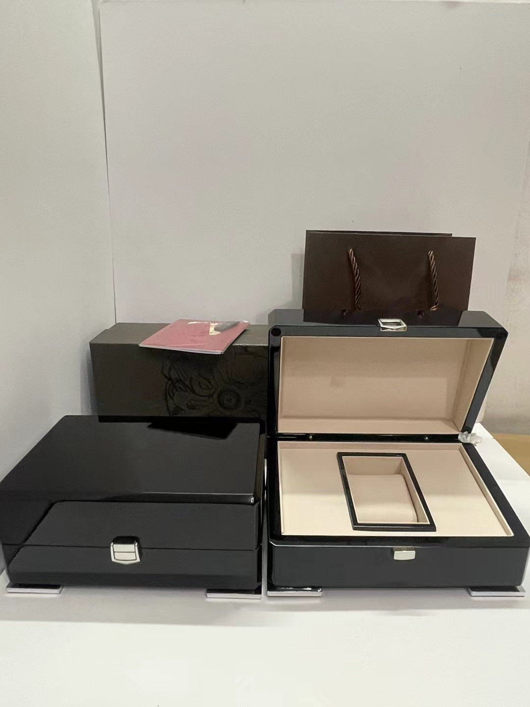 Top Quality Boxes PPity watch Original Box Accessories wholesale montre Watches Booklet Card Tags and Papers In English Swiss Watches Boxes Many are the box #245