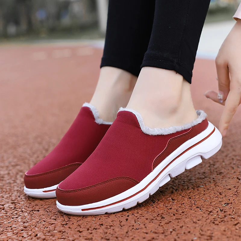 Winter Men Cotton Casual Shoes Comfortable Warm Mens Home Slippers Half Loafers Snow Shoes with Fur Slip-on Light Flat Shoes 241031