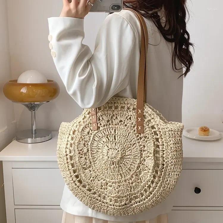 2025 NEW Totes Women's Hollowed Out wers Handbags Round Straw Shoulder Bags Fashion Casual Woven Lage Capacity Bag Beach Tote Retro zhanyishengli