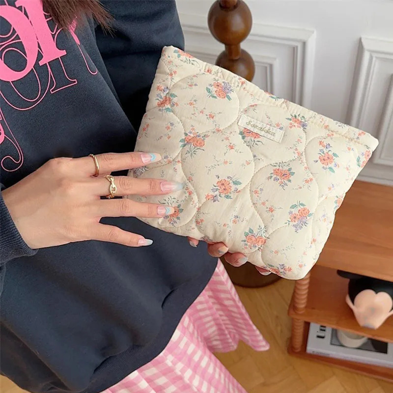 South Korean Womens Zipper Large Toilet Bag Flower Box Cosmetics Bag Cotton Fashion Fabric Womens Travel Makeup Bag 241031