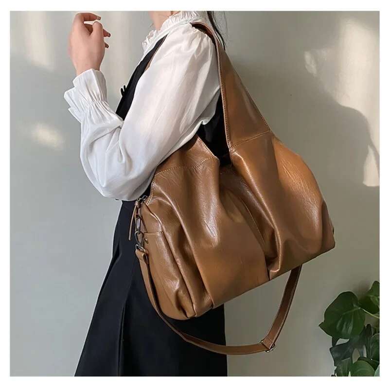 New Fashion Simple Shoulder Niche Design Large Capacity Textured Casual Retro Tote Solid Color Crossbody Bag For Women