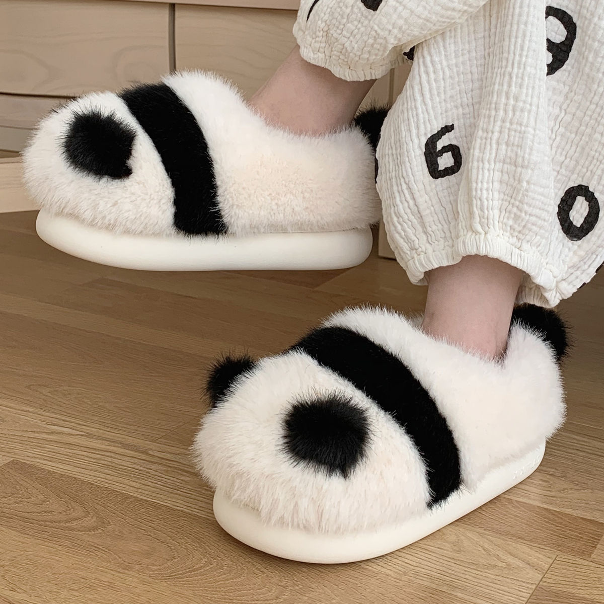 Soft cute Panda Family Slipper Women Girls Cute fluffy winter warm plush indoor flats Bedroom slide casual women's fur shoes