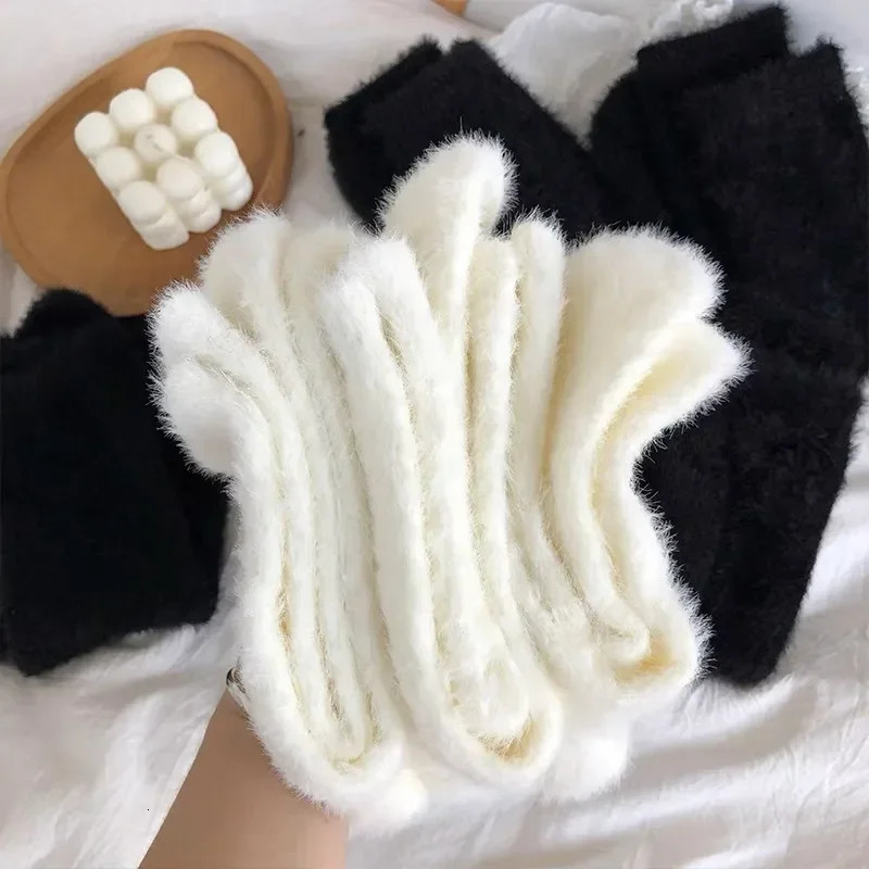 Autumn Winter Kawaii Mink Velvet White Black Super Soft Home Socks Highly Elastic Thicken Plush Thermal High Quality Sleep Sock 241031