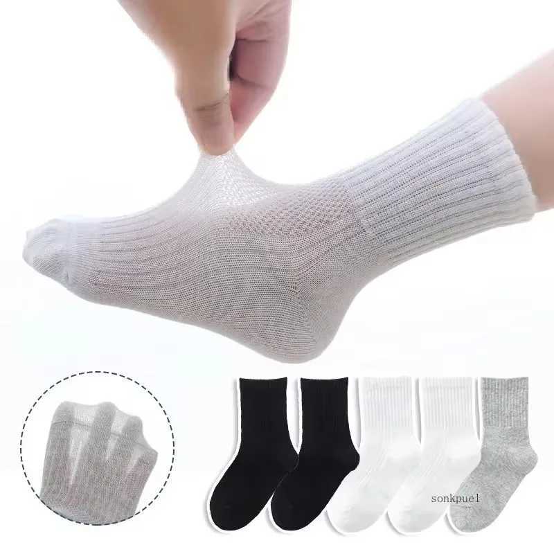 5 pairs/batch of black and white childrens socks casual baby girls boys cotton striped mesh summer autumn preparatory childrens socks W241030