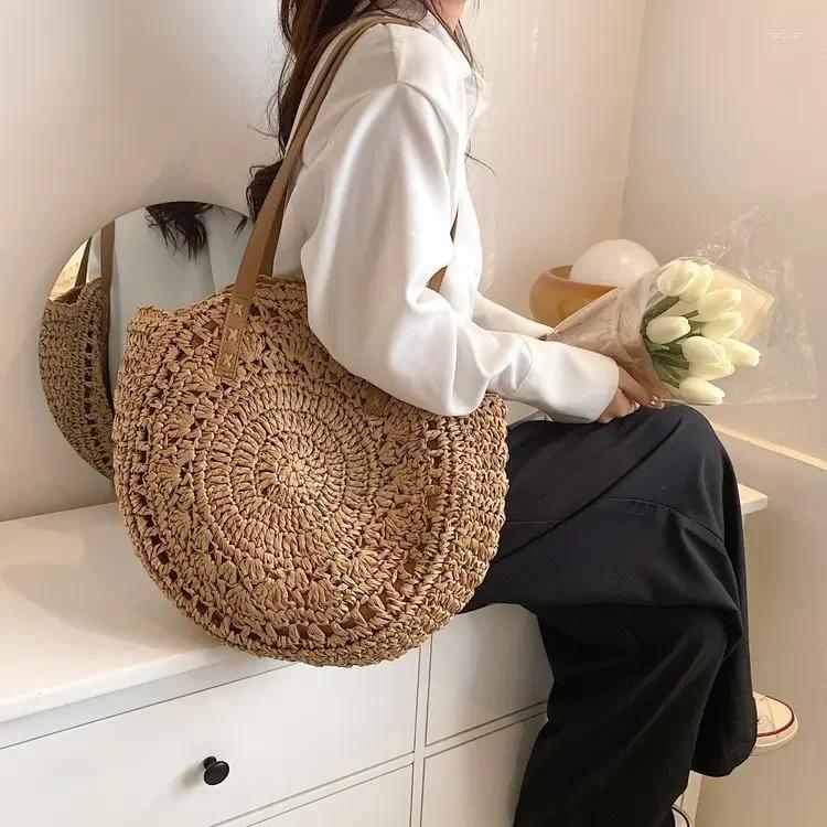 2025 NEW Totes Women's Hollowed Out wers Handbags Round Straw Shoulder Bags Fashion Casual Woven Lage Capacity Bag Beach Tote Retro zhanyishengli