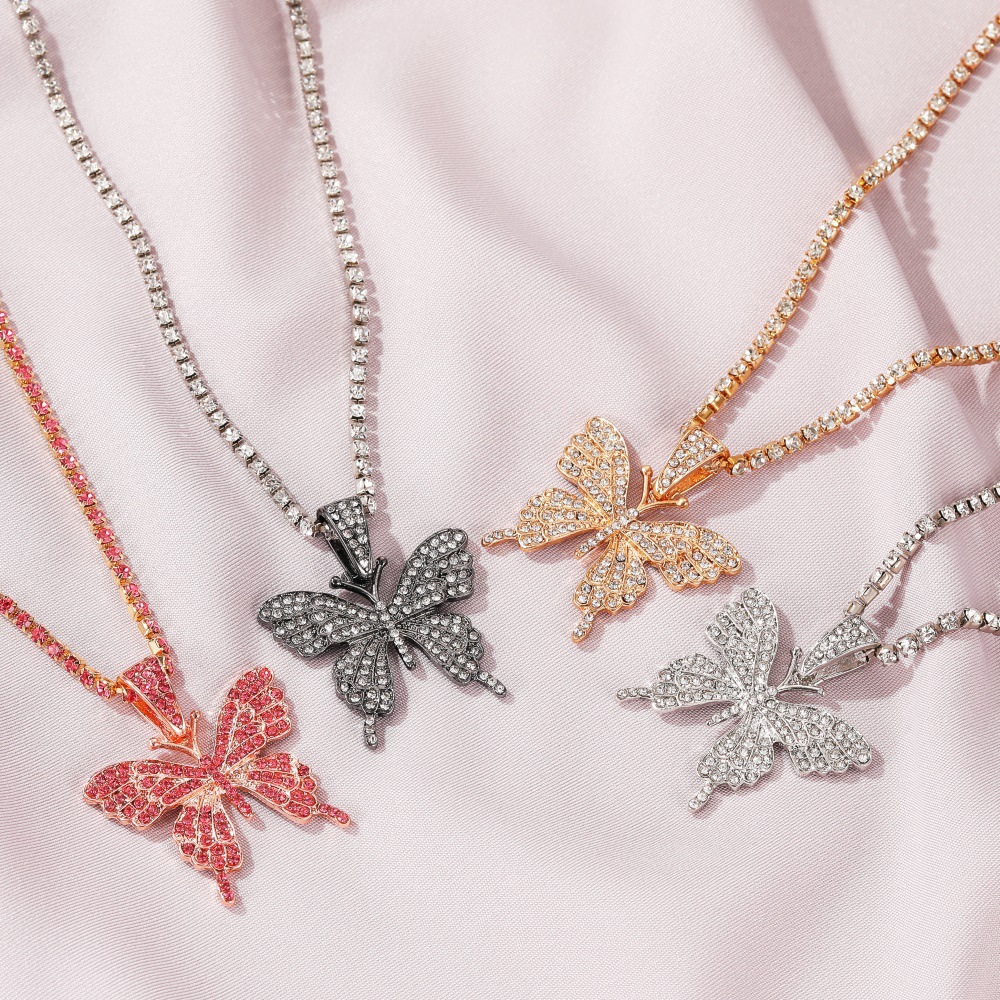 Fashionable Butterfly Drop Chain Necklace - Perfect Addition to Your Wardrobe