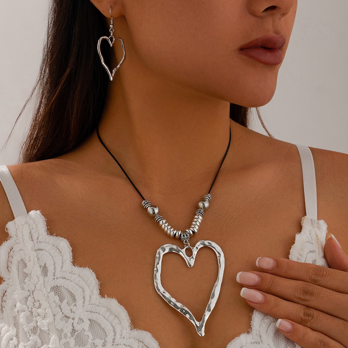 European and American Cross-border Jewelry Personalized Style Pointed Leather Wax Thread Necklace Set Niche Geometric Alloy Collarbone Chain
