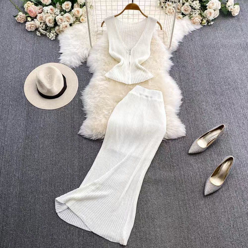 Two Piece Dress of French gentle and high-end hollow knit cardigan jacket+slim fit buttocks and fishtail skirt