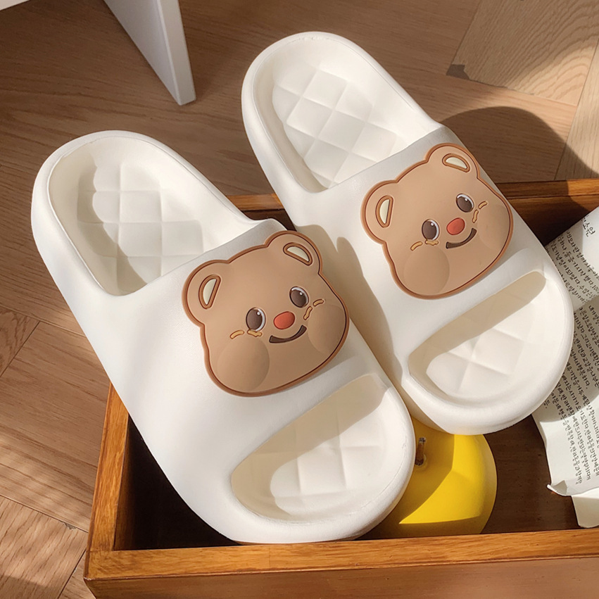 2024 New Slippers Ladies Summer Shoes Soft cute cartoon Bear slippers Indoor Street sandals Girls Beach shower slide