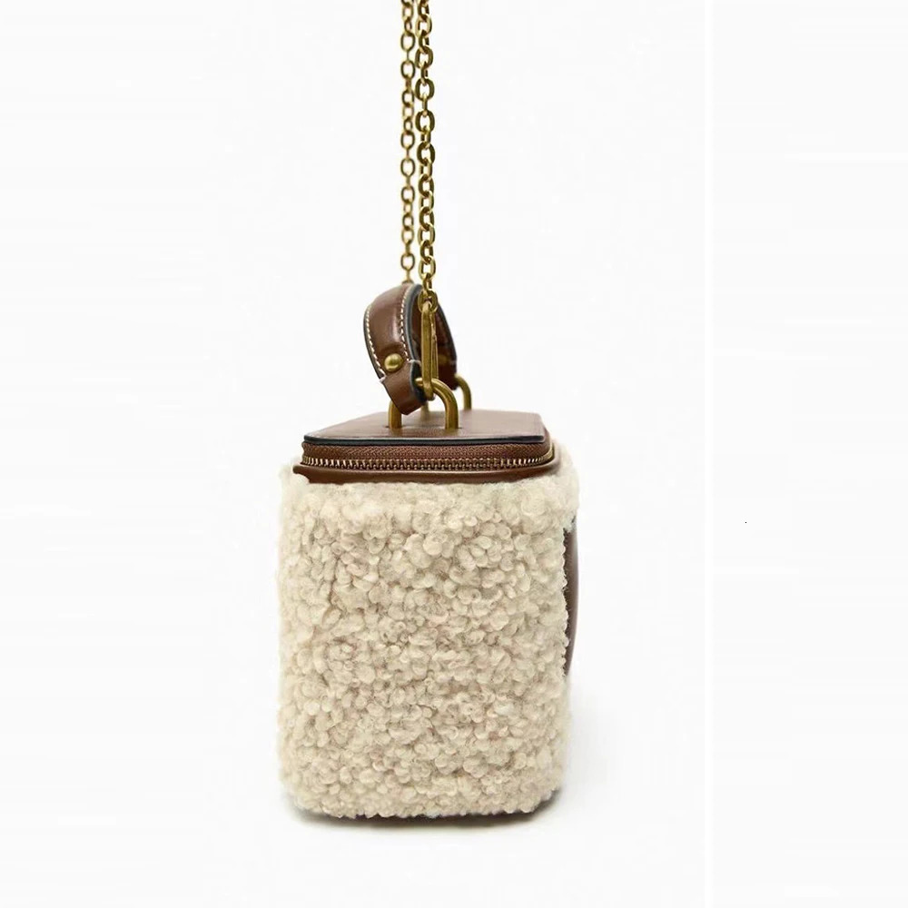 Designer Lambswool Handbag Warm Plush Shoulder Chains Faux Fur Bags for Women Winter Coins Crossbody Bag Ladies
