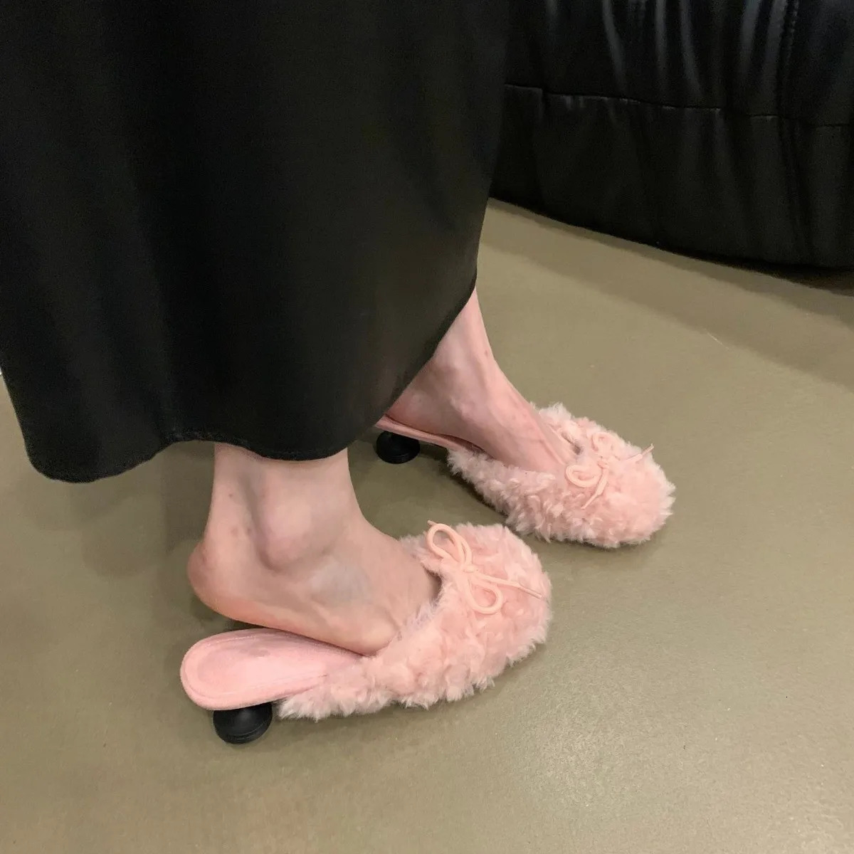 Sliding casual shoes for women pink sliding light bow Med Cover Toe fur flip Pantofle plush bow 241031