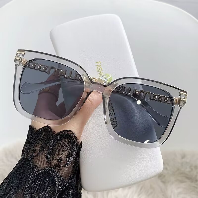 Top tier sunglasses, Polaroid lenses, high-end women's eyeglass frames, vintage metal sunglasses, modern retro high-end fashion versatile D0039