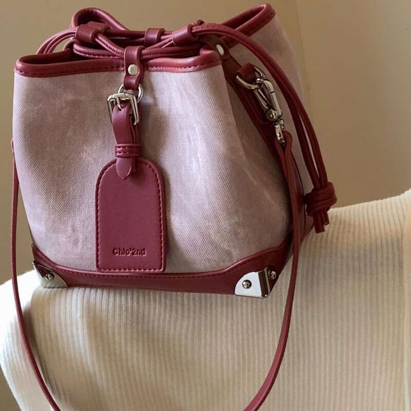 Water Bucket For Women 2024 New Spring/Summer Niche Design, High-End Single Shoulder Crossbody Bag