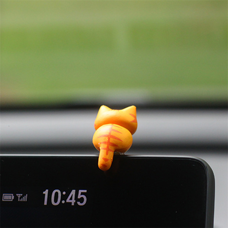 New 6Pcs Mini Cartoon Ornaments Screen Edge Decoration Cat Micro Landscape Model Cute Car Accessories Gifts