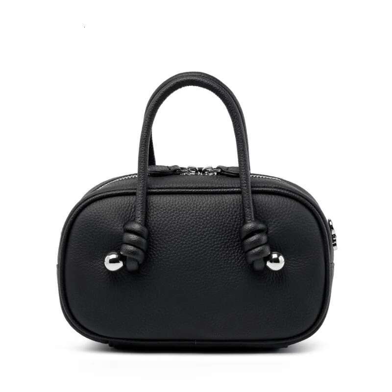 Fashionable Shoulder Underarm Bag For Women 2024 New Niche Design Casual Simple Versatile High-End Crossbody Handbag