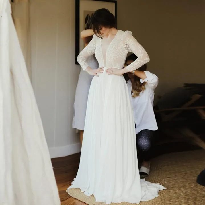 Elegant Long Sleeves Lace Chiffon Wedding Dresses Sheer Deep V-neck Sexy Garden Beach Bridal Gowns 2023 Fall Bride Dress Robe De Mariee