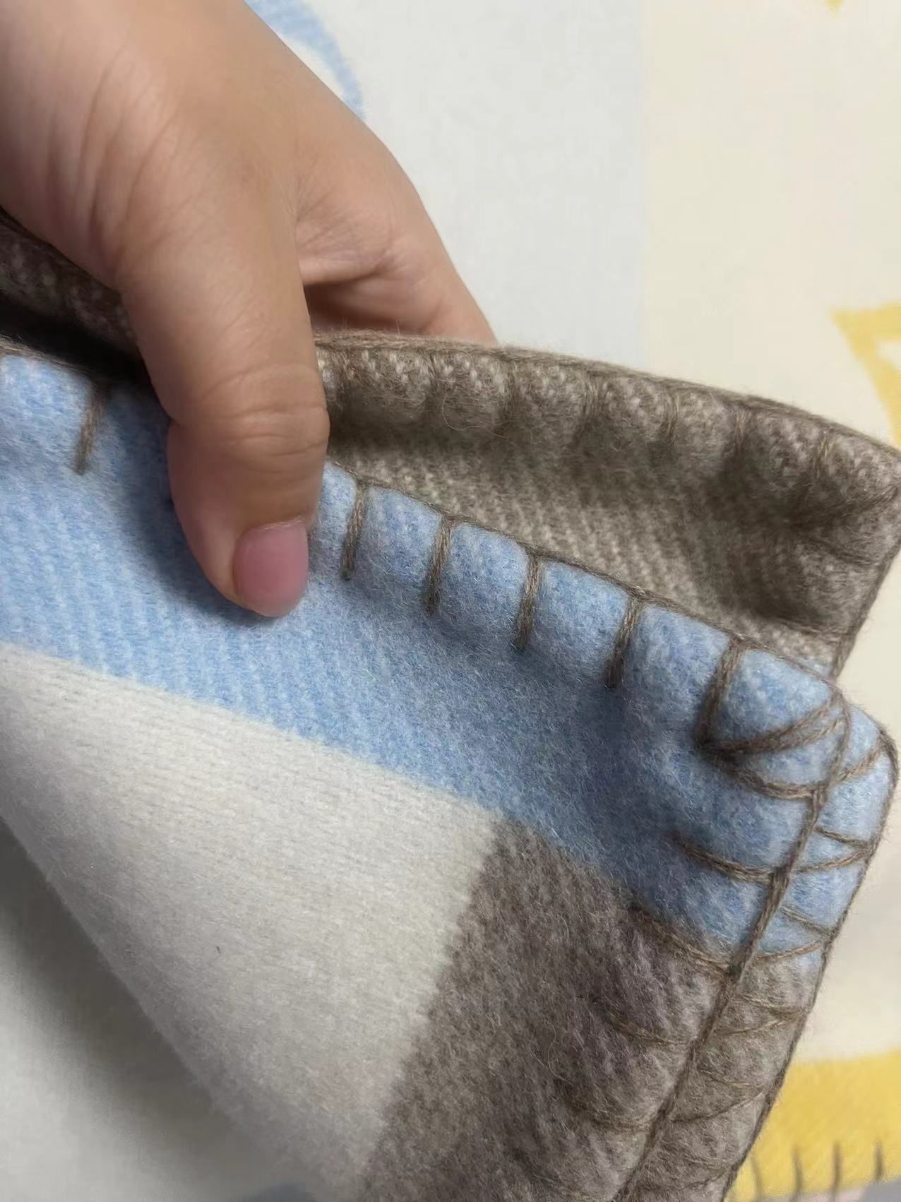 TOP QUAILTY Gilrs Boys KIDS H WOOL Cashmere L Blanket Chrismas Gift Have Tag And Dust Bag TOP VERY Thick Home Sofa Good Quailty TOP Selling 135*100cm 