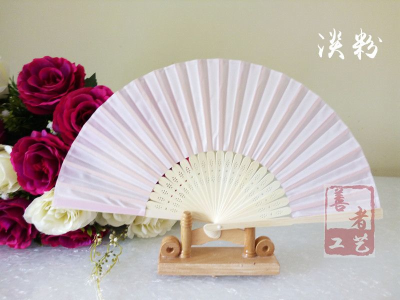 Wedding Fan New Elegant Ivory White Wedding Party Sweet Llight Yellow Silk Hand Hot Candy Color Fashion Mesh Party Bamboo Hand Fans ZZ