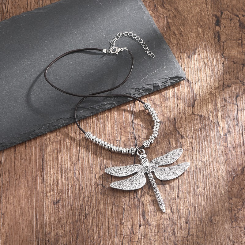 Pendant Necklaces Literary Retro CCB Alloy Beads Exaggerated Metal Dragonfly Women Bohemian Ethnic Style Leather Cord Necklace Jewelry 230831