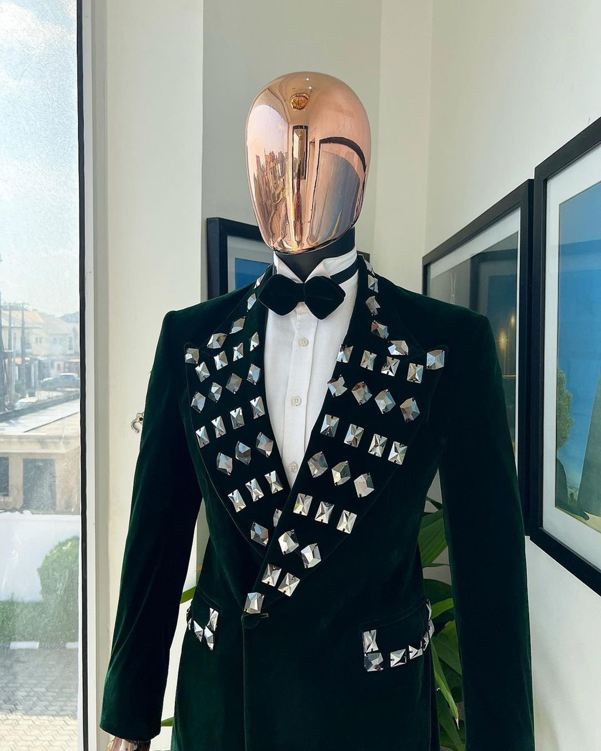 Luxury Crystal Beading Men Tuxedos Slim Fit Gorgeous Tailored Peaked Lapel Tuxedos Jacket 2 Pieces Male Costume Coat