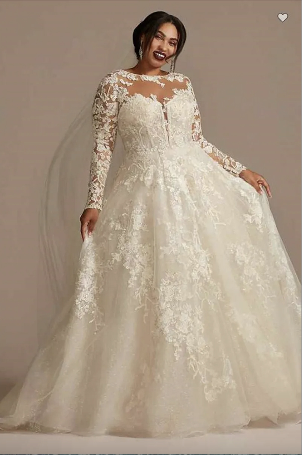 OLEG CASSINI Lace Illusion Long Sleeve Plus Size Wedding Dresses 2023 Sheer O-Neck Applique Ral Puffy Skirt Princess Bridal Gown Robes