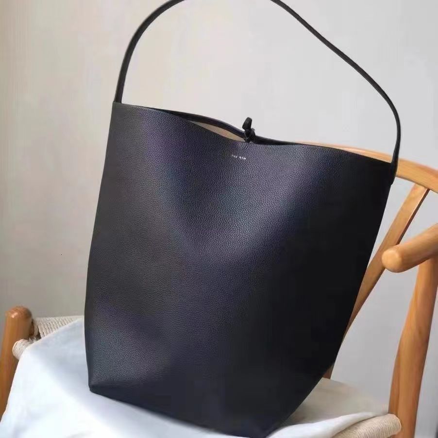 3 Shopping Bags 2023 AutumnWinter Genuine Leather Tote Bag Women's Fashion Casual Underarm Large Capacity One Shoulder Bucket 230901 4