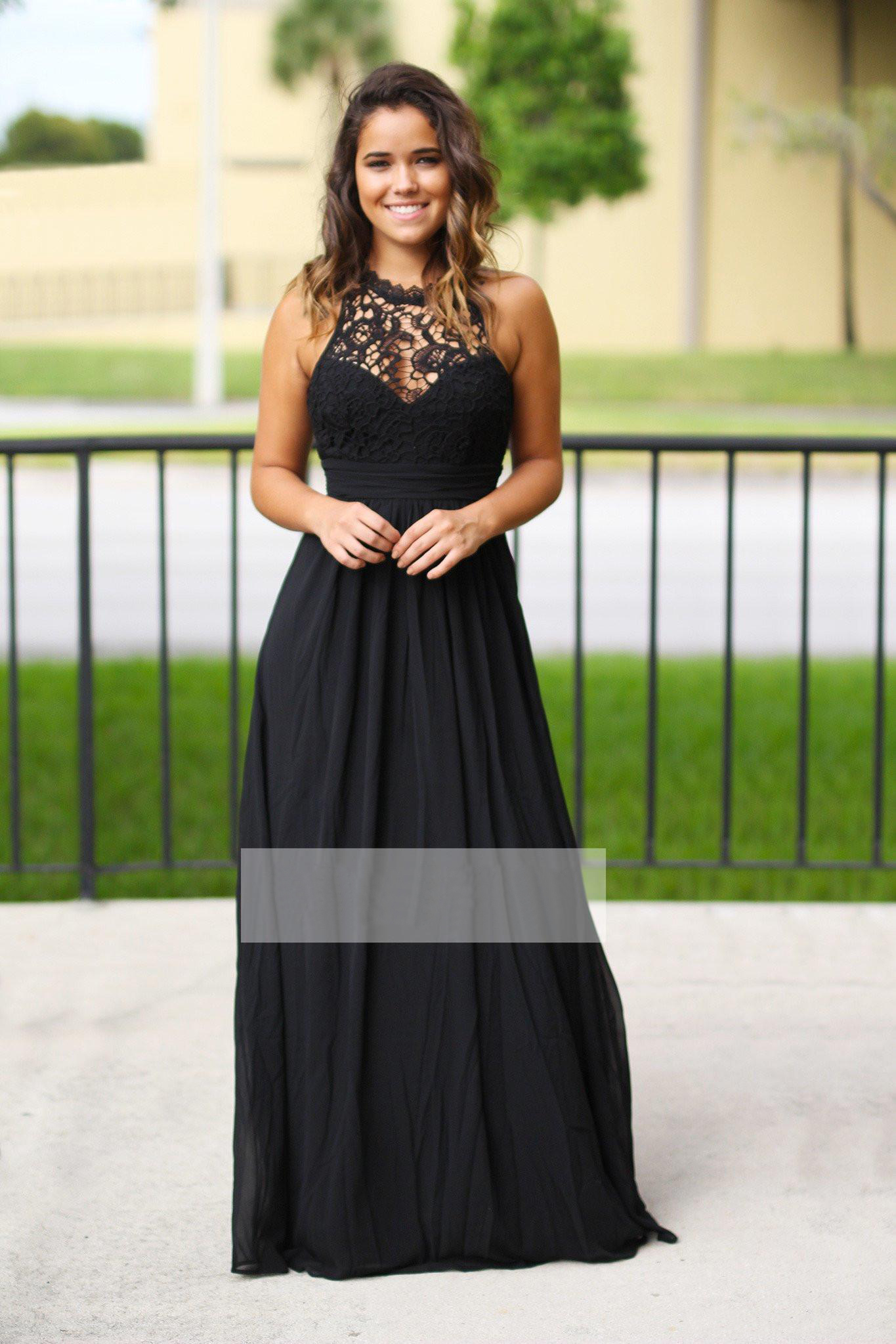 2023 Sexy Long Black Chiffon Junior Bridesmaids Dresses Halter Neck Cheap Lace Country Beach Summer Bridesmaid Dress Wedding Guest Party Gowns