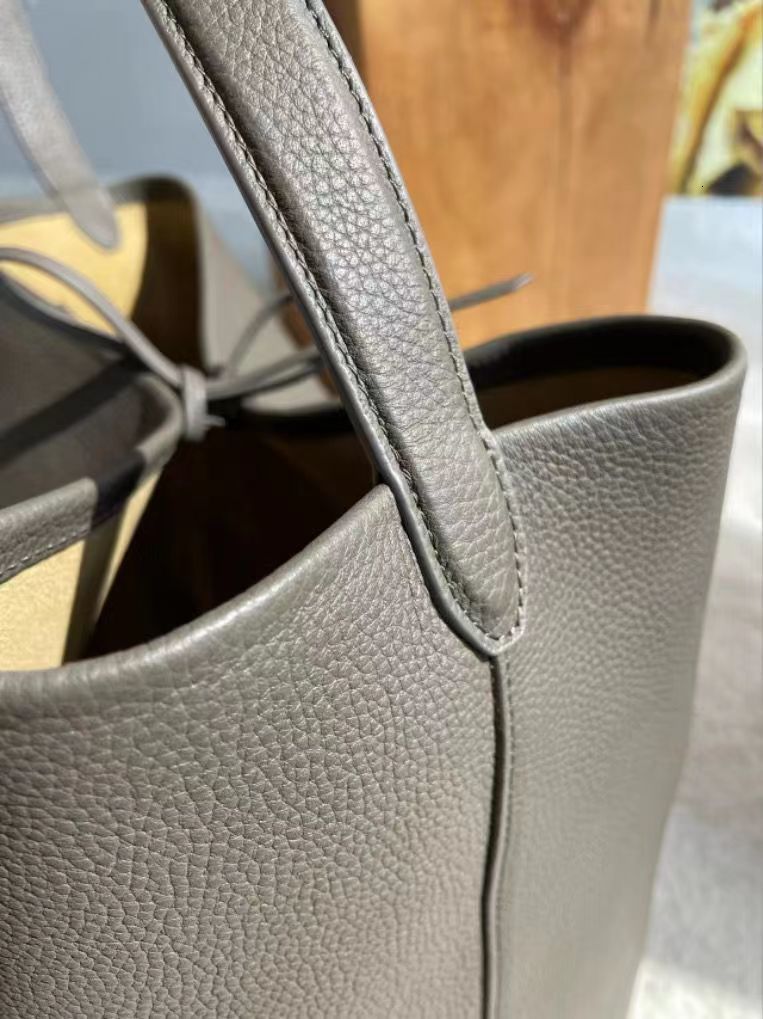 3 Shopping Bags 2023 AutumnWinter Genuine Leather Tote Bag Women's Fashion Casual Underarm Large Capacity One Shoulder Bucket 230901 4